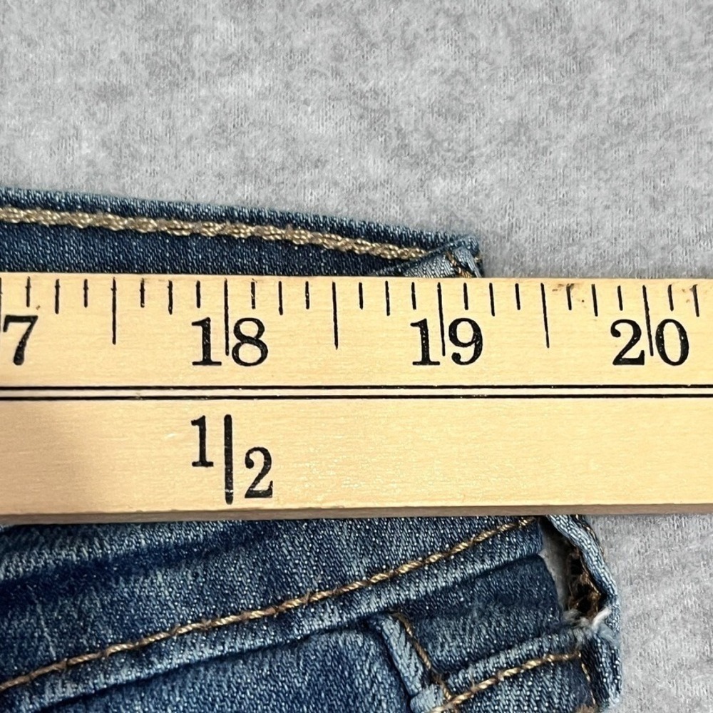Levis Jeans Mens 38X30 Blue 559 Relaxed Straight Medium American Faded Denim - Picture 3 of 16